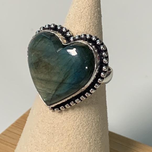 Rainbow Flash, Heart-Shaped, Labradorite Ring - Size 6.5 - Picture 3 of 4